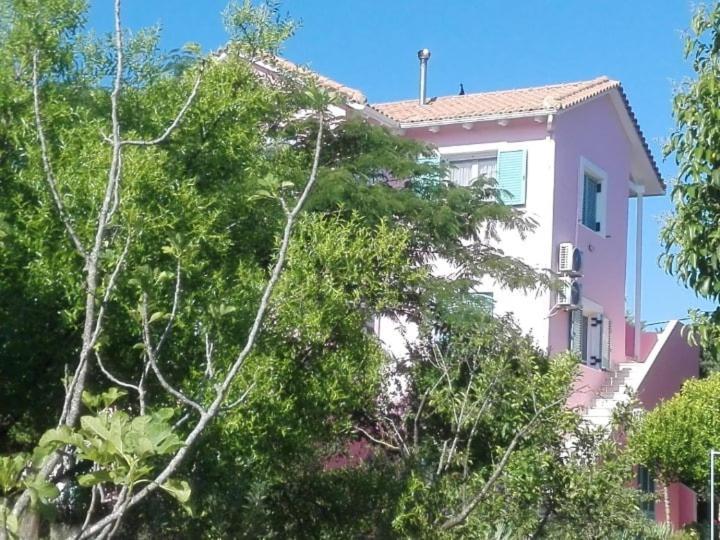 Zeus And Hera Apartments Nikiana Bagian luar foto