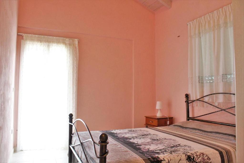 Zeus And Hera Apartments Nikiana Bagian luar foto